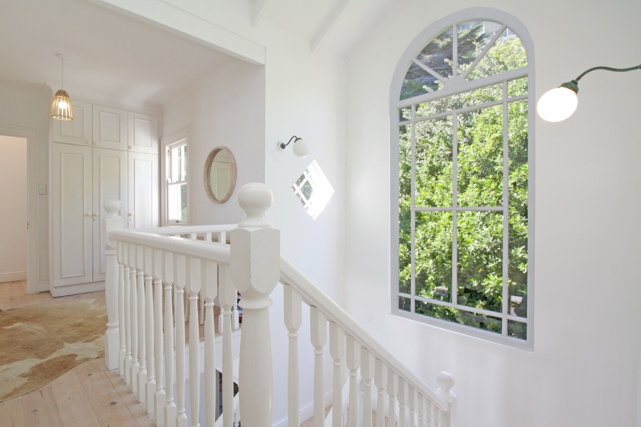 5 Bedroom Property for Sale in Misty Cliffs Western Cape